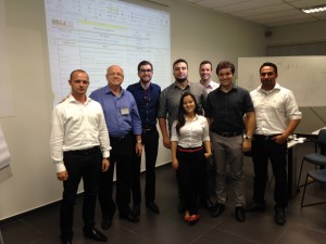 Equipe do treinamento de Engenharia e Análise do Valor na Brose unidade de São José dos Pinhais – PR, no mês de março/15